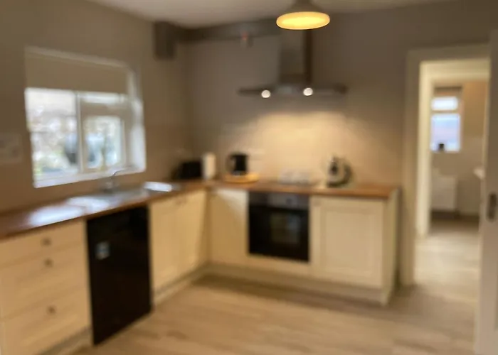 度假居 From 特拉利