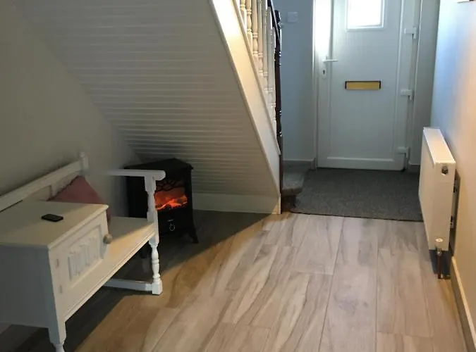 度假居 From 特拉利